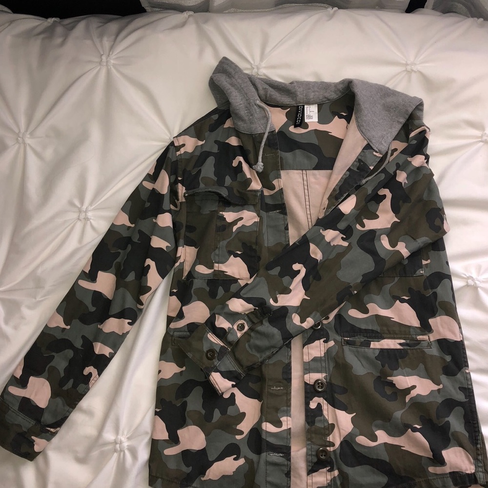 H&M hooded camo jacket